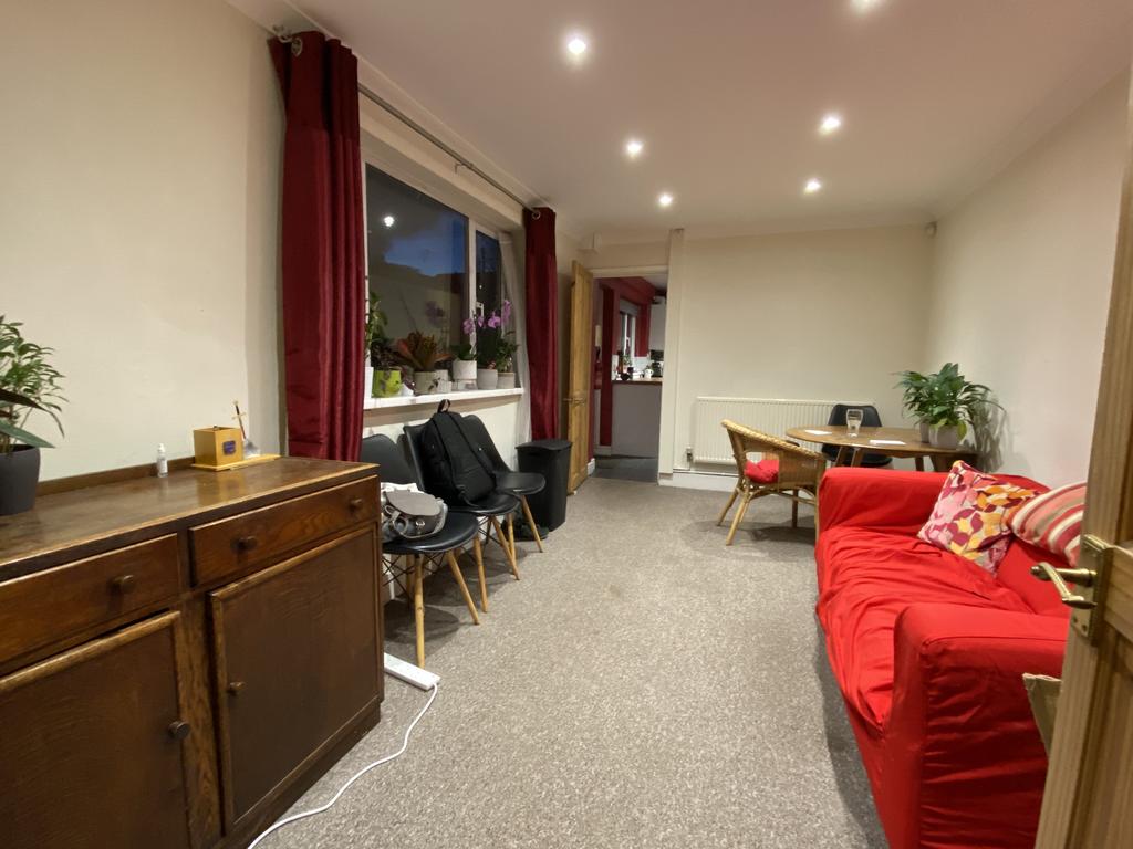 Second Lounge a