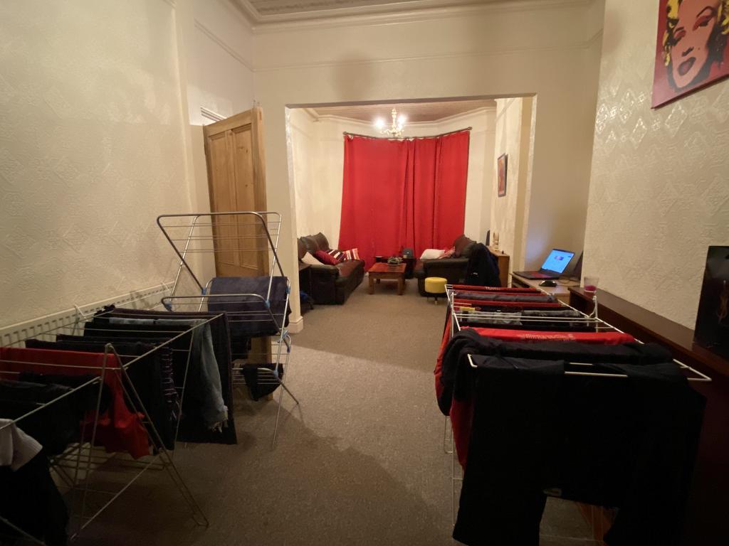 First Lounge b