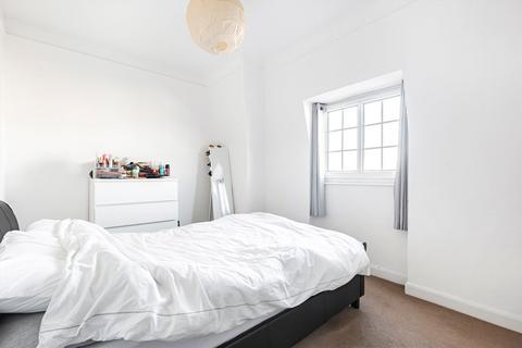 2 bedroom flat to rent, Richmond Road, Twickenham TW1