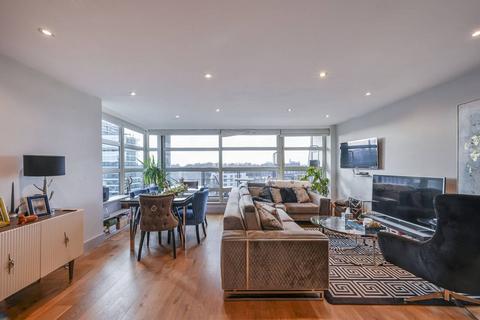 3 bedroom flat to rent, Buckingham Palace Road, Westminster, London, SW1W