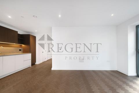 1 bedroom apartment to rent, Halcyon House, Eden Place, E16