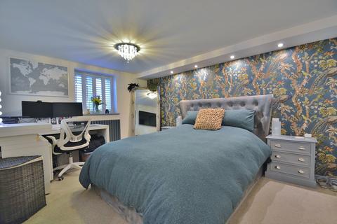 2 bedroom ground floor flat for sale, Thame Road, Stadhampton