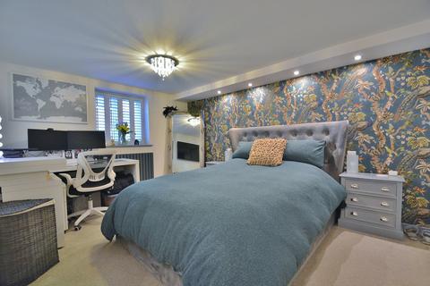 2 bedroom ground floor flat for sale, Thame Road, Stadhampton