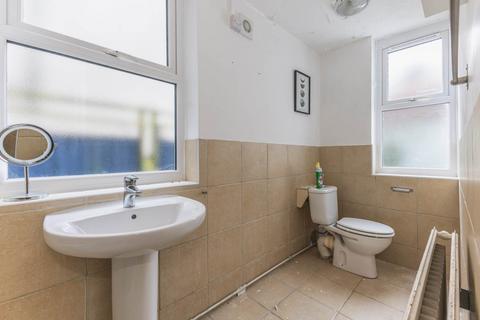 2 bedroom flat for sale, Broxholm Road, West Norwood
