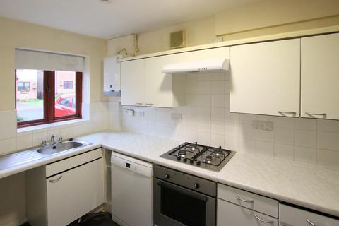 3 bedroom terraced house to rent, Watlings Close, Shirley