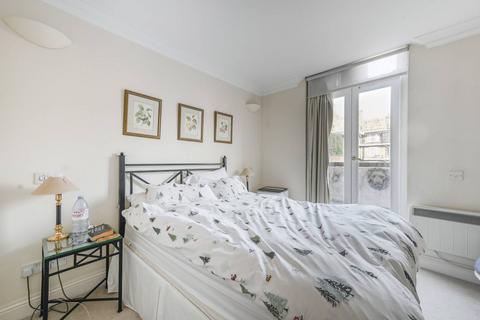 2 bedroom flat for sale, Beaufort Gardens, Knightsbridge, London, SW3