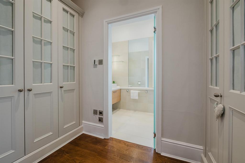 Bed 2 Dressing Room