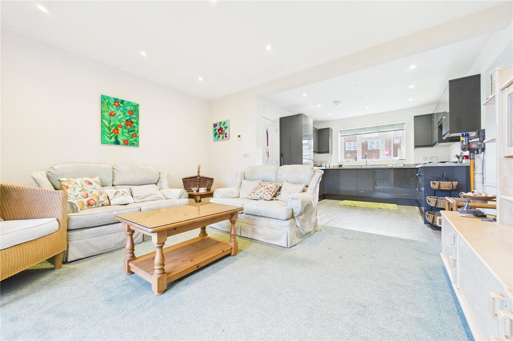 Lounge Kitchen