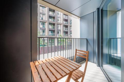1 bedroom flat for sale, One Linear Place, SW11