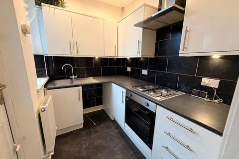 3 bedroom terraced house for sale, Turton Road, Bolton, Greater Manchester, BL2