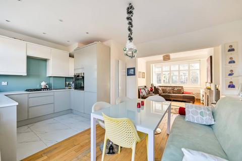 undefined, Stoneliegh Avenue, Worcester Park, KT4