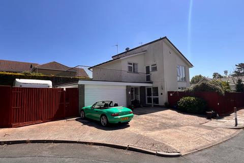 4 bedroom detached house for sale, Milburn Close, Rhoose, Vale of Glamorgan, CF62 3EJ