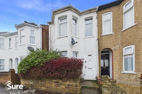 3 bedroom semi-detached house to rent, Ebberns Road, Hemel Hempstead, Hertfordshire