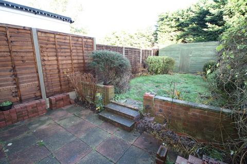 3 bedroom semi-detached house to rent, Ebberns Road, Hemel Hempstead, Hertfordshire