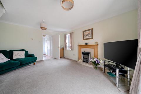 2 bedroom semi-detached house for sale, Larkspur Gardens,  Thatcham,  RG18