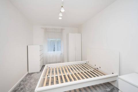 2 bedroom flat to rent, 5 Geoff Cade Way, London E3