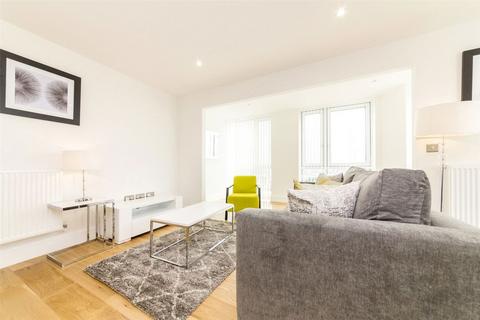 2 bedroom flat to rent, Sky View Tower, Stratford E15