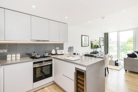 Studio to rent, Gauging Square, London Dock, E1W