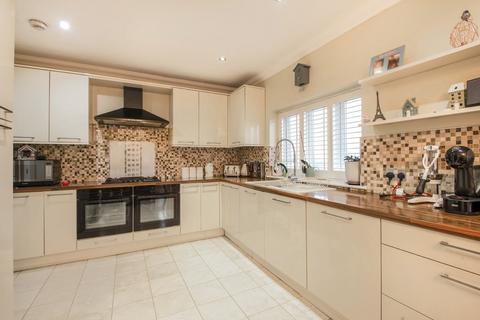 undefined, Lesney Park, Erith DA8