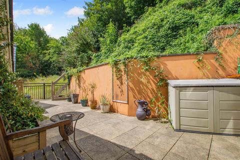 2 bedroom end of terrace house for sale, Hayle Mill Road, Maidstone