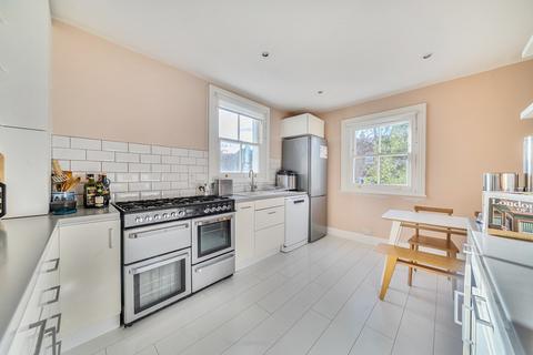 3 bedroom flat for sale, Thurlestone Road, London, SE27
