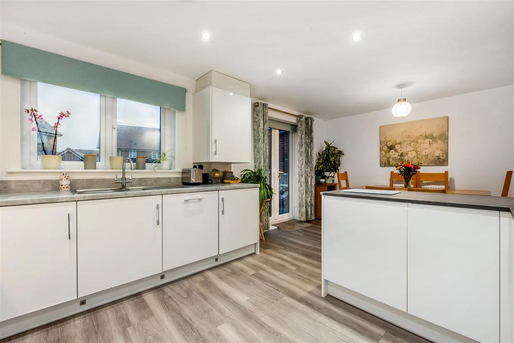 Kitchen/Breakfast Room