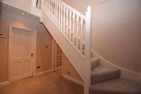3 bedroom bungalow to rent, Crawford Close, Leamington Spa