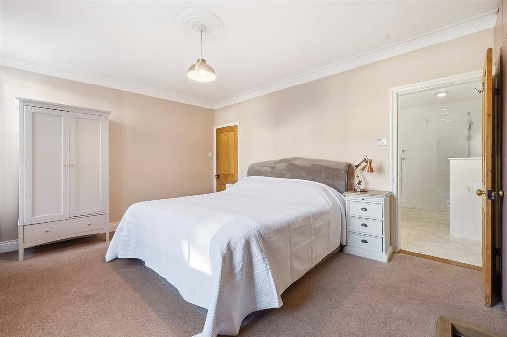 Principlal Bedroom