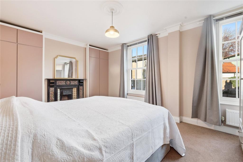 Principlal Bedroom
