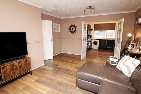 2 bedroom ground floor flat for sale, Honeysuckle Lane, Heatherdale Village, Jamestown G83