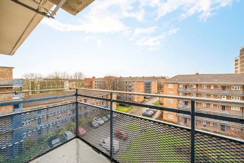 4 bedroom flat to rent, Fairchild House, Frampton Park Road, London, E9