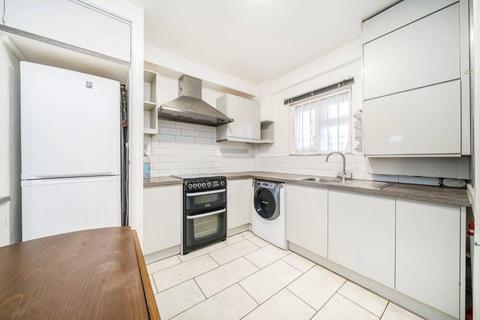 4 bedroom flat to rent, Fairchild House, Frampton Park Road, London, E9