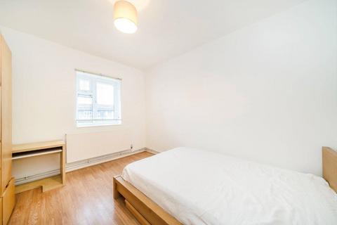 4 bedroom flat to rent, Fairchild House, Frampton Park Road, London, E9