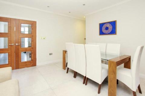 5 bedroom detached house to rent, Potter Street, Northwood, HA6
