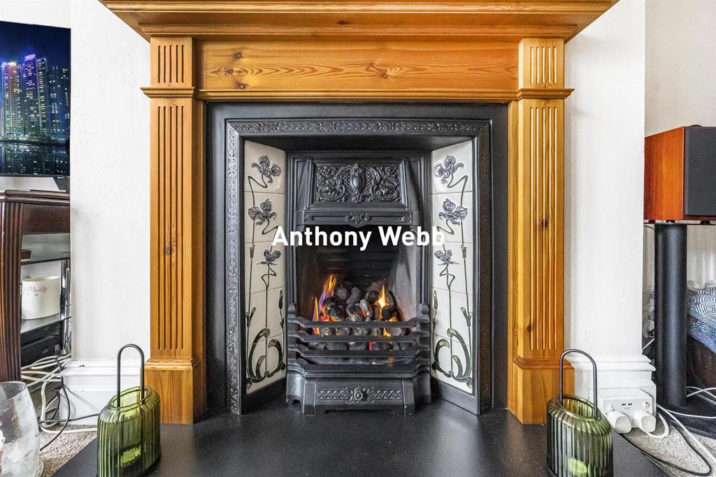 Reception fire place