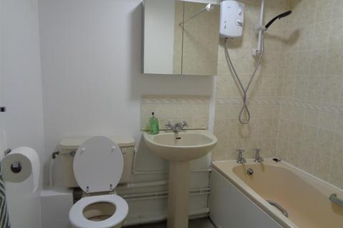 1 bedroom flat to rent, The Causeway, Seaford