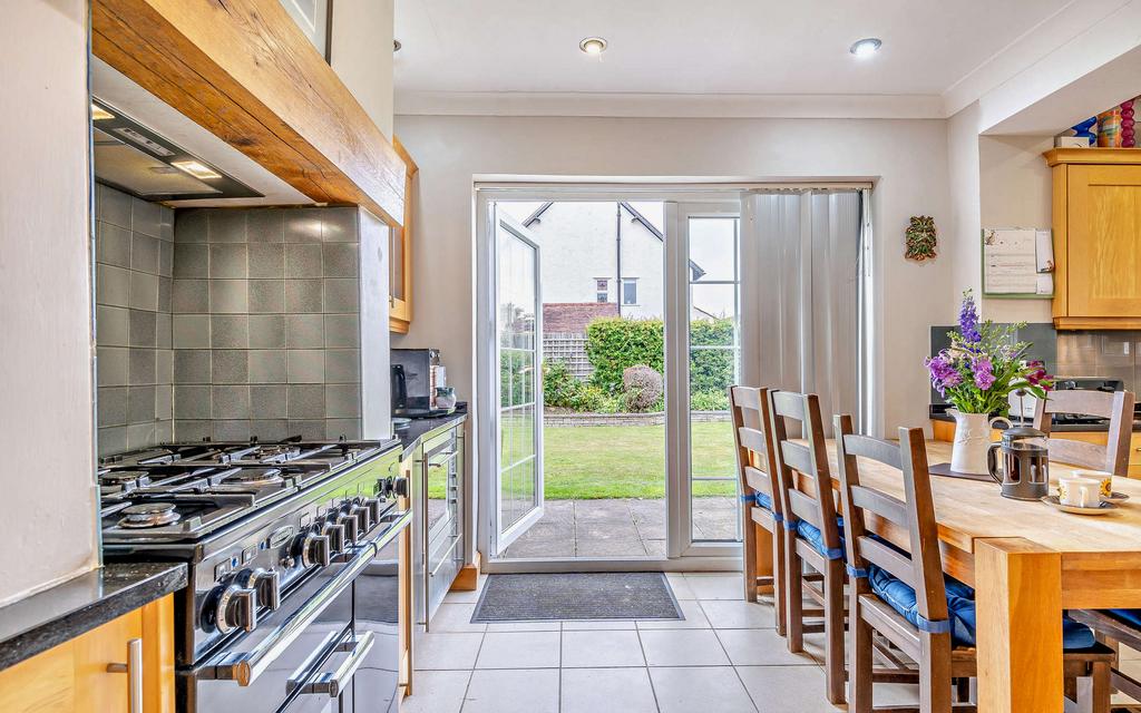 8656312-interior09-800