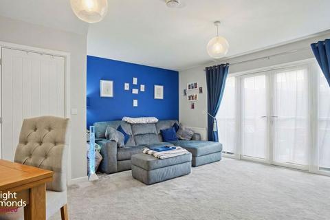 3 bedroom semi-detached house for sale, Honeysuckle Way, Coxheath, ME17