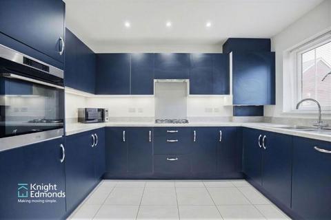 3 bedroom semi-detached house for sale, Honeysuckle Way, Coxheath, ME17