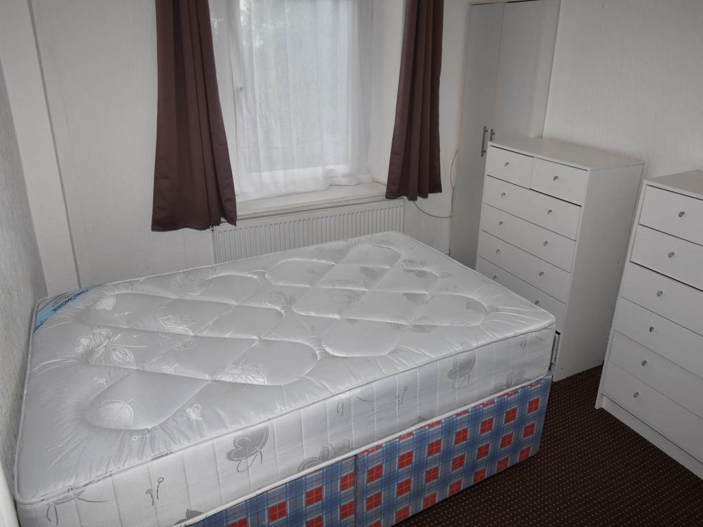 Bedroom photo 1