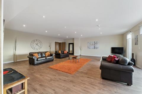 3 bedroom apartment for sale, Meadowside Quay Walk, Flat 8/2, Penthouse, Glasgow Harbour, Glasgow, G11 6AX