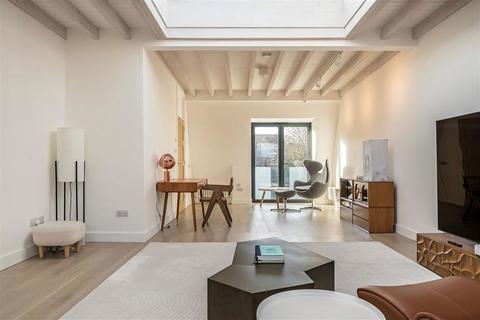 undefined, Mitre Mews, London SE13