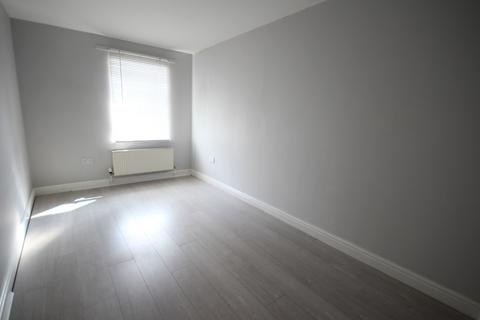 2 bedroom ground floor flat to rent, Moss Court, Wellington Street, Kettering, Northamptonshire, NN16