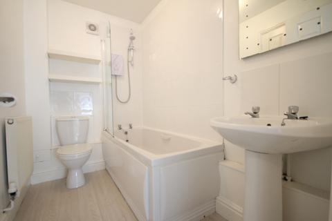 2 bedroom ground floor flat to rent, Moss Court, Wellington Street, Kettering, Northamptonshire, NN16