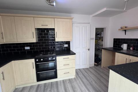 3 bedroom terraced house to rent, Corkland Street, Ashton-Under-Lyne