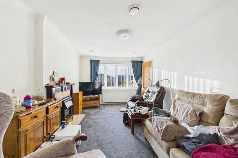 3 bedroom bungalow to rent, Hadleigh Rise, Pontefract, WF8