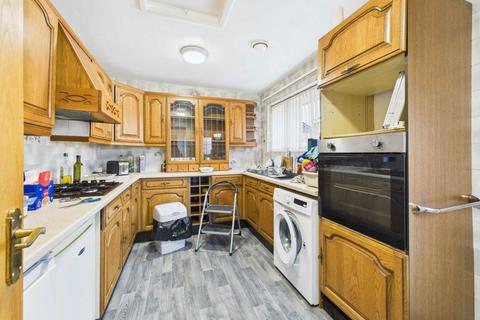 3 bedroom bungalow to rent, Hadleigh Rise, Pontefract, WF8