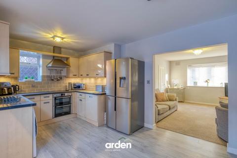 3 bedroom semi-detached house for sale, Throckmorton Road, Redditch, B98
