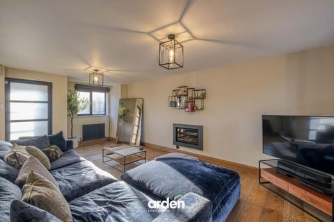 3 bedroom detached house for sale, High Street, Feckenham, B96