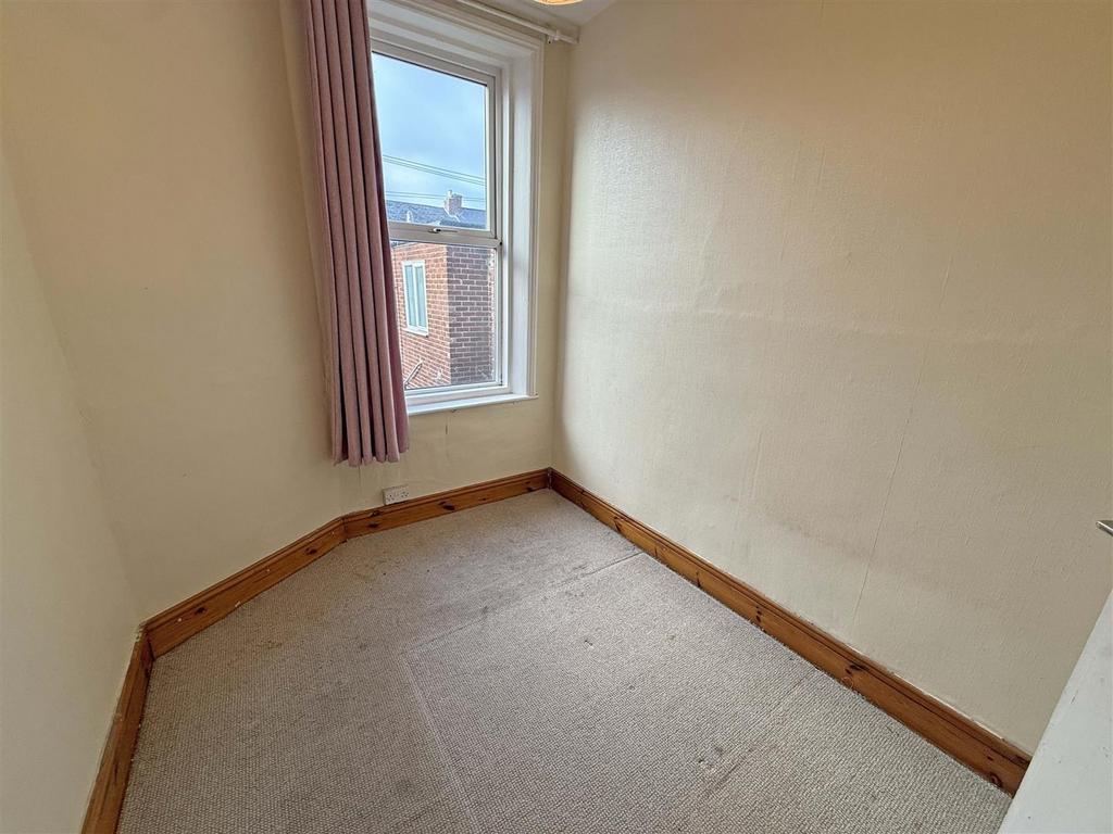 Bedroom 2.jpg